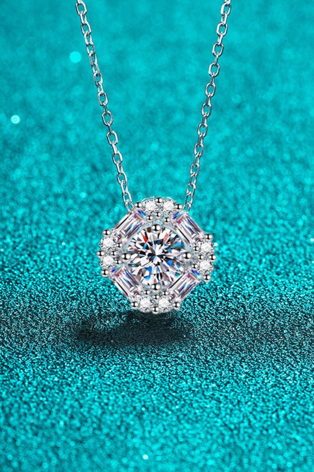 Geometric Moissanite Pendant Chain Necklace - AMMORA LUX